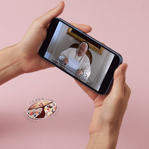 Diseño de mockup de celular del IV Encuentro Mundial de Movimientos Populares con el Papa Francisco